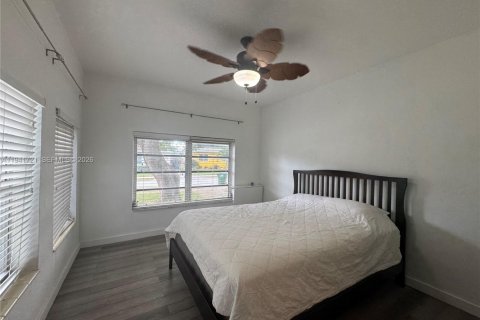 Villa ou maison à vendre à Miami, Floride: 5 chambres, 145.86 m2 № 1998944 - photo 19