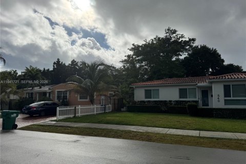 Villa ou maison à vendre à Miami, Floride: 5 chambres, 145.86 m2 № 1998944 - photo 26