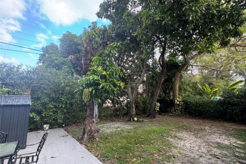 Villa ou maison à vendre à Miami, Floride: 5 chambres, 145.86 m2 № 1998944 - photo 14