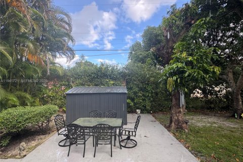 Villa ou maison à vendre à Miami, Floride: 5 chambres, 145.86 m2 № 1998944 - photo 13