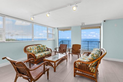 Condo in Hillsboro Beach, Florida, 2 bedrooms  № 2250407 - photo 15