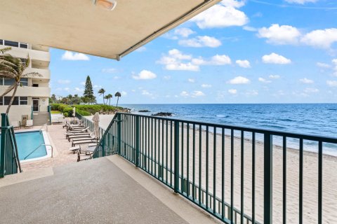 Condominio en Hillsboro Beach, Florida, 2 dormitorios № 2250407