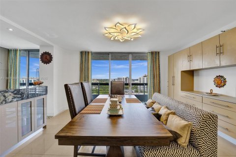 Condominio en venta en Aventura, Florida, 2 dormitorios, 126.81 m2 № 2034338 - foto 21
