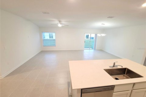 Villa ou maison à vendre à Eagle Lake, Floride: 5 chambres, 201.97 m2 № 2412539 - photo 7