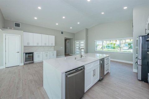 Villa ou maison à louer à Saint Pete Beach, Floride: 3 chambres, 171.87 m2 № 2413413 - photo 21