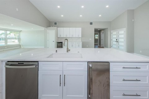 Villa ou maison à louer à Saint Pete Beach, Floride: 3 chambres, 171.87 m2 № 2413413 - photo 20