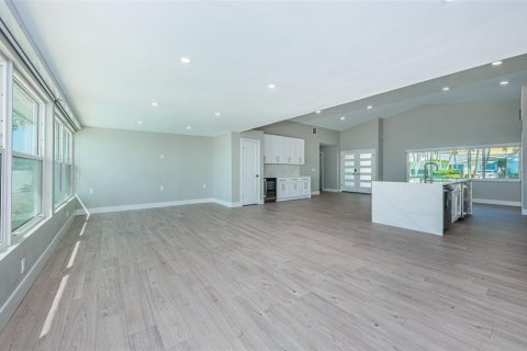 Villa ou maison à louer à Saint Pete Beach, Floride: 3 chambres, 171.87 m2 № 2413413 - photo 25