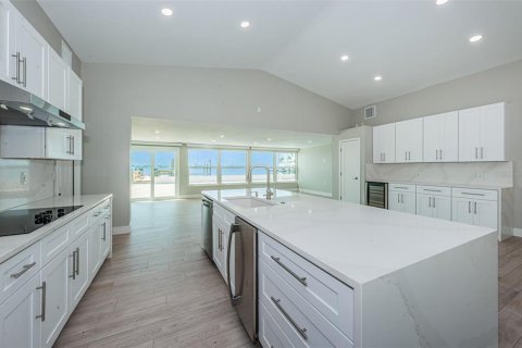Villa ou maison à louer à Saint Pete Beach, Floride: 3 chambres, 171.87 m2 № 2413413 - photo 19