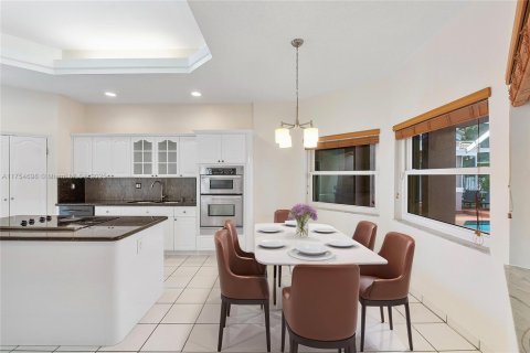 Casa en venta en Palmetto Bay, Florida, 5 dormitorios, 363.43 m2 № 1731834 - foto 6