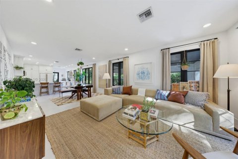 Villa ou maison à louer à Coral Gables, Floride: 3 chambres, 174.84 m2 № 2422242 - photo 4