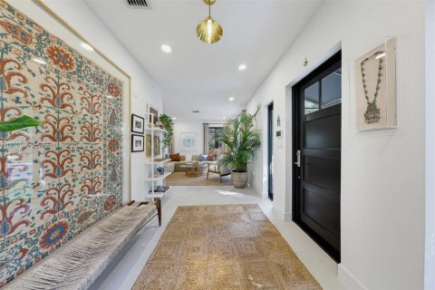 Villa ou maison à louer à Coral Gables, Floride: 3 chambres, 174.84 m2 № 2422242 - photo 3