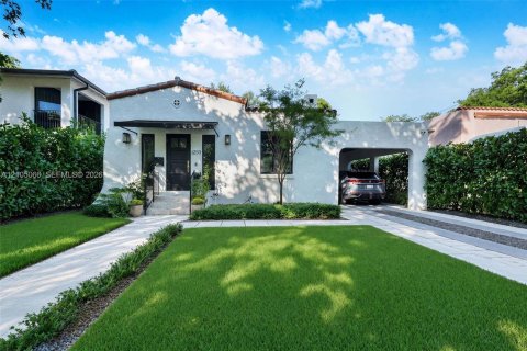 Villa ou maison à Coral Gables, Floride 3 chambres, 174.84 m2 № 2422242