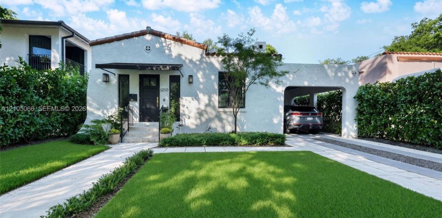 Villa ou maison à Coral Gables, Floride 3 chambres, 174.84 m2 № 2422242
