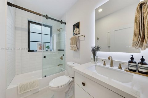 Villa ou maison à louer à Coral Gables, Floride: 3 chambres, 174.84 m2 № 2422242 - photo 14