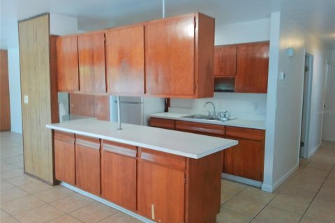 Villa ou maison à louer à Lakeland, Floride: 3 chambres, 128.67 m2 № 2414010 - photo 4