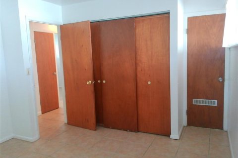 Villa ou maison à louer à Lakeland, Floride: 3 chambres, 128.67 m2 № 2414010 - photo 15