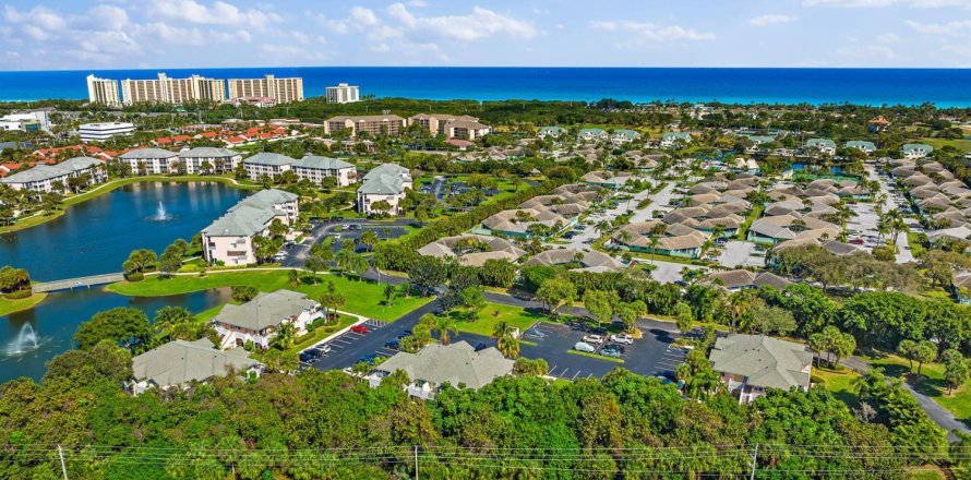 Condo à Jupiter, Floride, 2 chambres  № 2406156