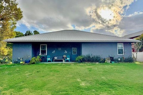 House in Okeechobee, Florida 3 bedrooms, 312.52 sq.m. № 2182773