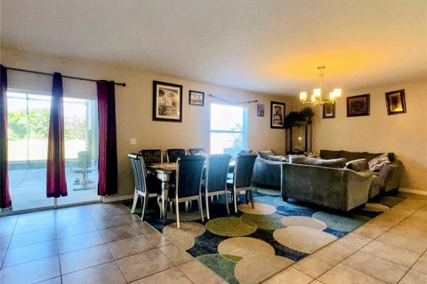 Villa ou maison à vendre à Sun City Center, Floride: 4 chambres, 242.85 m2 № 2333960 - photo 12