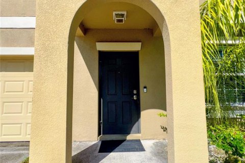 Villa ou maison à vendre à Sun City Center, Floride: 4 chambres, 242.85 m2 № 2333960 - photo 4