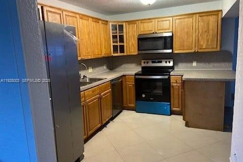 Villa ou maison à vendre à Hialeah, Floride: 2 chambres, 159.42 m2 № 1988525 - photo 3