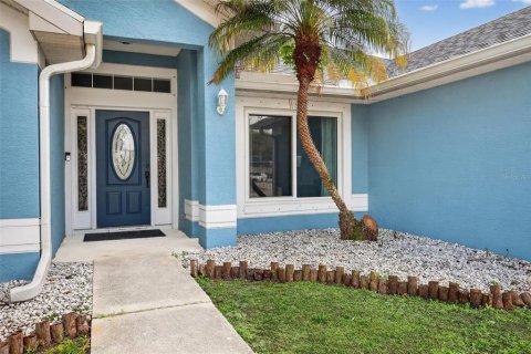 House in Saint Lucie, Florida 4 bedrooms, 197.97 sq.m. № 2144710 - photo 4