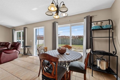 House in Saint Lucie, Florida 4 bedrooms, 197.97 sq.m. № 2144710 - photo 13