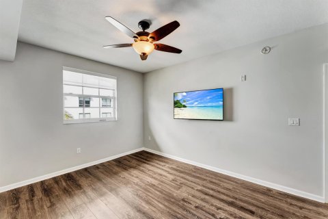 Condo in Delray Beach, Florida, 2 bedrooms  № 2187399 - photo 23