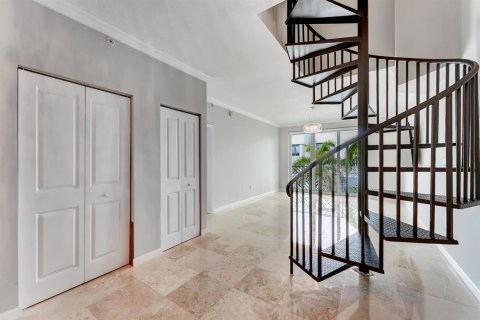 Condo in Delray Beach, Florida, 2 bedrooms  № 2187399 - photo 17