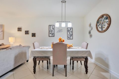 Touwnhouse à louer à Coconut Creek, Floride: 3 chambres, 136.19 m2 № 2407173 - photo 5