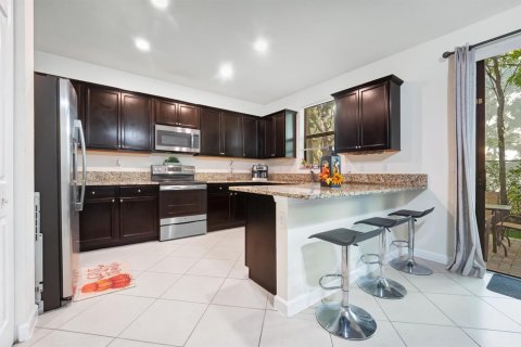 Touwnhouse à louer à Coconut Creek, Floride: 3 chambres, 136.19 m2 № 2407173 - photo 10