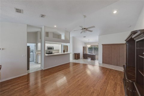Casa en venta en Zephyrhills, Florida, 3 dormitorios, 142.51 m2 № 2224924 - foto 13