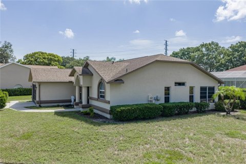 Casa en venta en Zephyrhills, Florida, 3 dormitorios, 142.51 m2 № 2224924 - foto 5