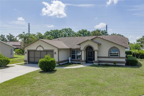 Casa en venta en Zephyrhills, Florida, 3 dormitorios, 142.51 m2 № 2224924 - foto 3