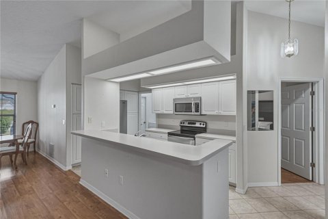 Casa en venta en Zephyrhills, Florida, 3 dormitorios, 142.51 m2 № 2224924 - foto 17