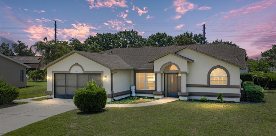 Casa en Zephyrhills, Florida 3 dormitorios, 142.51 m2 № 2224924