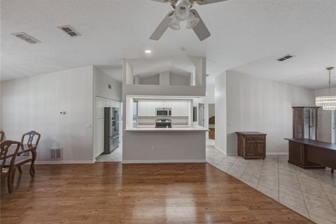 Casa en venta en Zephyrhills, Florida, 3 dormitorios, 142.51 m2 № 2224924 - foto 12