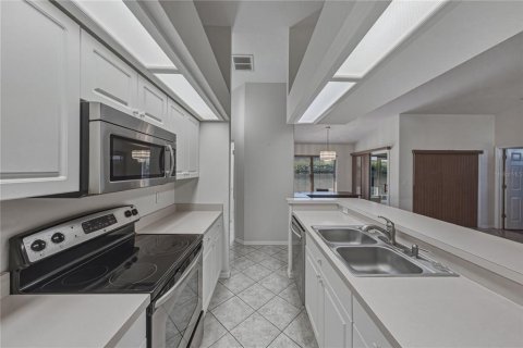 Casa en venta en Zephyrhills, Florida, 3 dormitorios, 142.51 m2 № 2224924 - foto 19