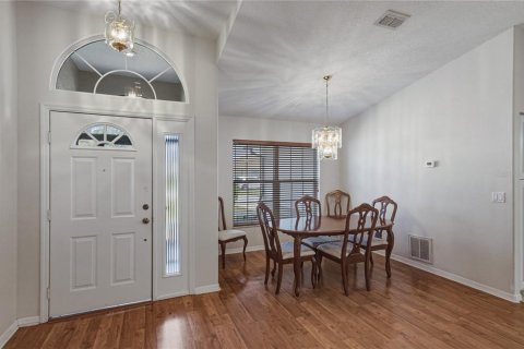 Casa en venta en Zephyrhills, Florida, 3 dormitorios, 142.51 m2 № 2224924 - foto 9