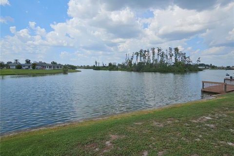 Villa ou maison à louer à Sun City Center, Floride: 2 chambres, 148.92 m2 № 1879226 - photo 1
