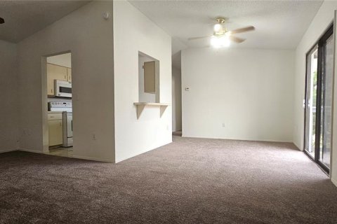 Copropriété à louer à Punta Gorda, Floride: 2 chambres, 89.19 m2 № 2413681 - photo 2