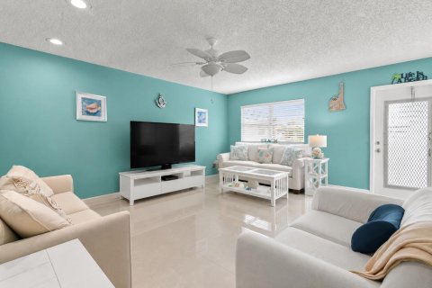 Condo in Delray Beach, Florida, 2 bedrooms № 2082933 - photo 5