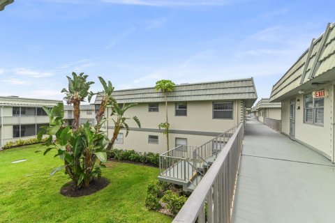 Condo in Delray Beach, Florida, 2 bedrooms  № 2082933