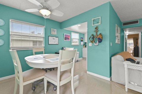 Condo in Delray Beach, Florida, 2 bedrooms № 2082933 - photo 4