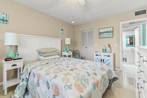 Condo in Delray Beach, Florida, 2 bedrooms № 2082933 - photo 11