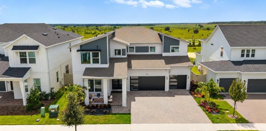 Casa en Clermont, Florida 5 dormitorios, 412.58 m2 № 2383544