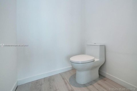 Купить кондоминиум в Майами, Флорида 1 спальня, 87.33м2, № 1779769 - фото 15