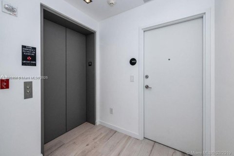 Купить кондоминиум в Майами, Флорида 1 спальня, 87.33м2, № 1779769 - фото 2