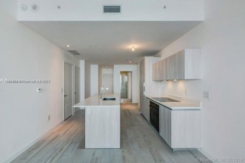 Купить кондоминиум в Майами, Флорида 1 спальня, 87.33м2, № 1779769 - фото 8
