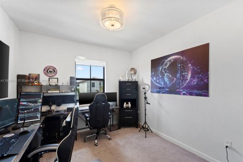 Villa ou maison à vendre à Hialeah, Floride: 4 chambres, 201.97 m2 № 1836786 - photo 17